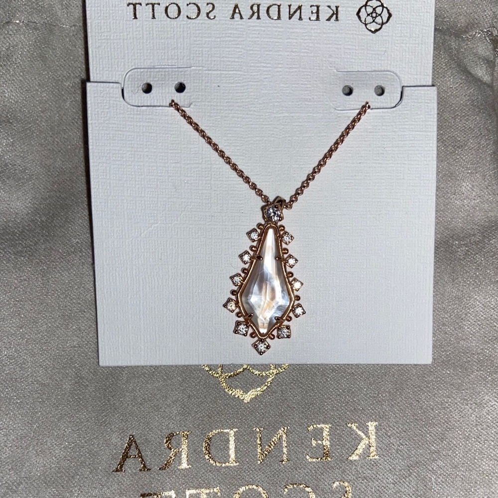 Kendra Scott rose gold mother of pearl necklace